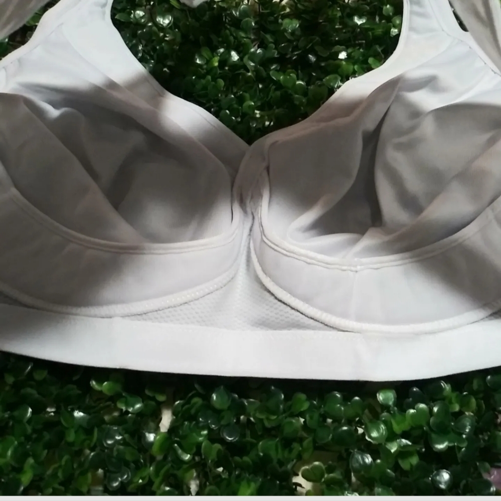 Glamorise Women's 50B Magic Lift Seamless Wireless Sport Bra 1006 White. Nwot - Picture 3 of 6